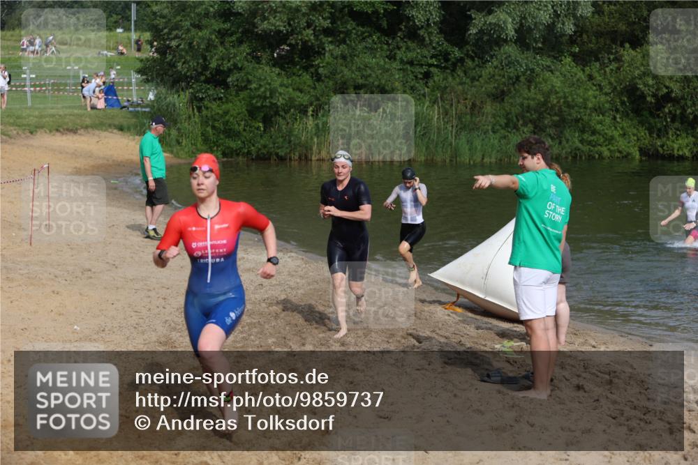 21.06.2026 - 29. Vierlanden-Triathlon Andreas Tolksdorf http://msf.ph/oto/9859737 21.06.2026 09:08:29 Schwimmen 226, 233, 257, 268 meine-sportfotos.de