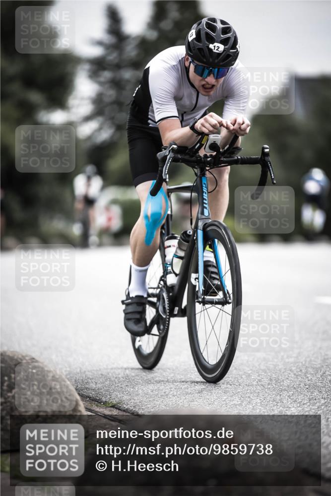 21.06.2026 - 29. Vierlanden-Triathlon H.Heesch http://msf.ph/oto/9859738 21.06.2026 10:32:32 Radfahren 12, 54, 93, 217, 239, 287, 299, 302, 324 meine-sportfotos.de