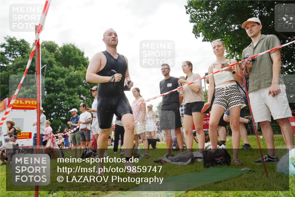 21.06.2026 - 29. Vierlanden-Triathlon LAZAROV Photography http://msf.ph/oto/9859747 21.06.2026 11:12:58 Schwimmen 752, 795 meine-sportfotos.de