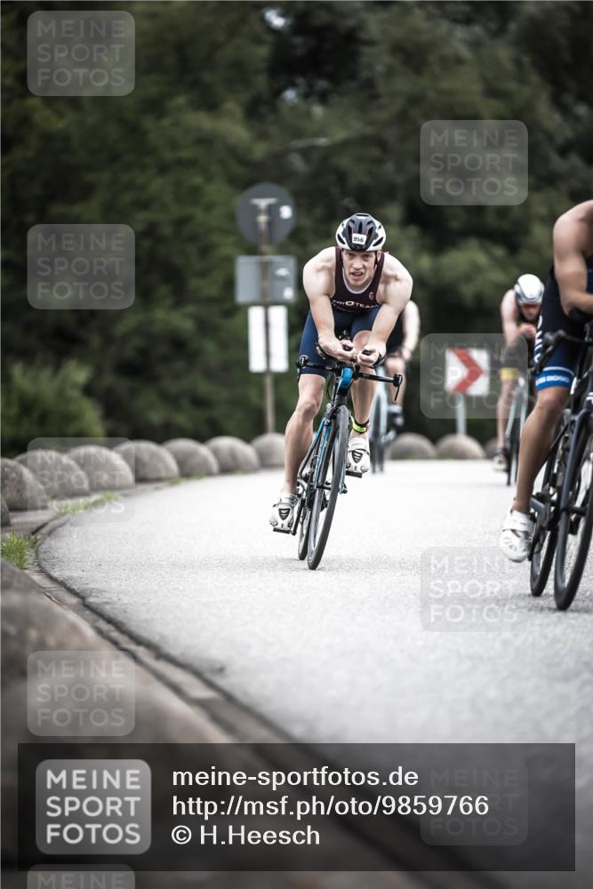 21.06.2026 - 29. Vierlanden-Triathlon H.Heesch http://msf.ph/oto/9859766 21.06.2026 12:06:10 Radfahren 264, 706, 752, 829, 913, 919, 941, 954, 956, 957, 963, 965, 966, 972, 975 meine-sportfotos.de