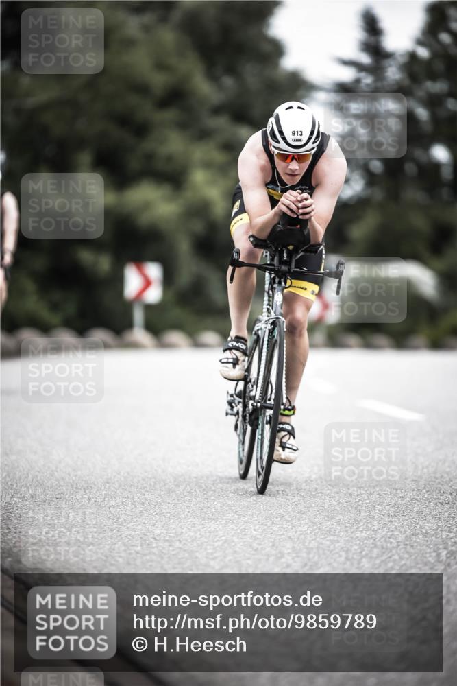 21.06.2026 - 29. Vierlanden-Triathlon H.Heesch http://msf.ph/oto/9859789 21.06.2026 12:06:12 Radfahren 264, 706, 752, 829, 913, 919, 941, 954, 956, 957, 965, 972, 975 meine-sportfotos.de