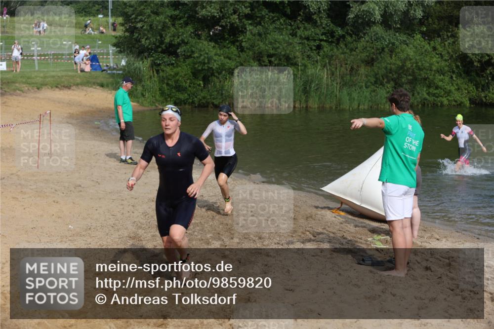 21.06.2026 - 29. Vierlanden-Triathlon Andreas Tolksdorf http://msf.ph/oto/9859820 21.06.2026 09:08:31 Schwimmen 226, 233, 257, 268 meine-sportfotos.de