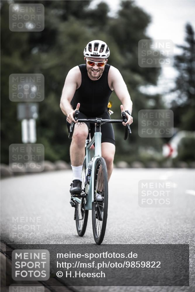 21.06.2026 - 29. Vierlanden-Triathlon H.Heesch http://msf.ph/oto/9859822 21.06.2026 12:06:14 Radfahren 752, 829, 837, 913, 919, 956, 965 meine-sportfotos.de