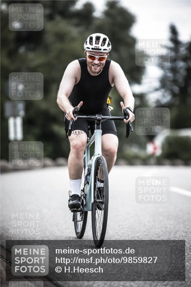 21.06.2026 - 29. Vierlanden-Triathlon H.Heesch http://msf.ph/oto/9859827 21.06.2026 12:06:14 Radfahren 752, 829, 837, 913, 919, 956, 965 meine-sportfotos.de
