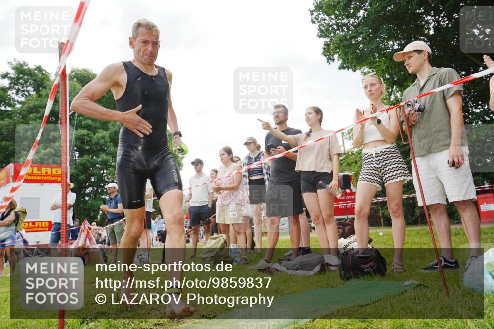 21.06.2026 - 29. Vierlanden-Triathlon LAZAROV Photography http://msf.ph/oto/9859837 21.06.2026 11:18:30 Schwimmen 769 meine-sportfotos.de