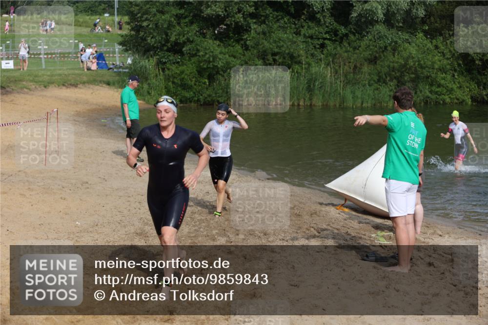 21.06.2026 - 29. Vierlanden-Triathlon Andreas Tolksdorf http://msf.ph/oto/9859843 21.06.2026 09:08:31 Schwimmen 226, 233, 257, 268 meine-sportfotos.de