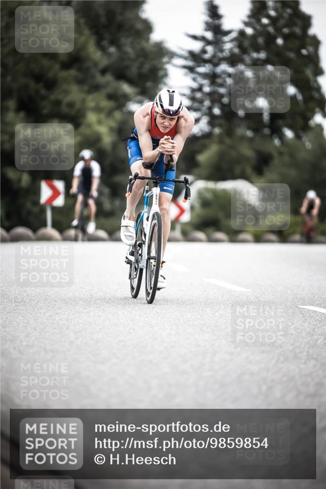 21.06.2026 - 29. Vierlanden-Triathlon H.Heesch http://msf.ph/oto/9859854 21.06.2026 12:06:22 Radfahren 754, 833, 837, 958, 971 meine-sportfotos.de
