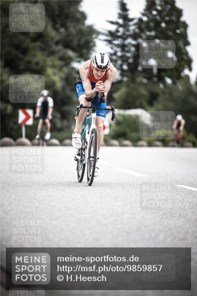21.06.2026 - 29. Vierlanden-Triathlon H.Heesch http://msf.ph/oto/9859857 21.06.2026 12:06:22 Radfahren 754, 833, 837, 958, 971 meine-sportfotos.de