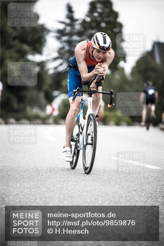 21.06.2026 - 29. Vierlanden-Triathlon H.Heesch http://msf.ph/oto/9859876 21.06.2026 12:06:22 Radfahren 754, 833, 837, 958, 971 meine-sportfotos.de