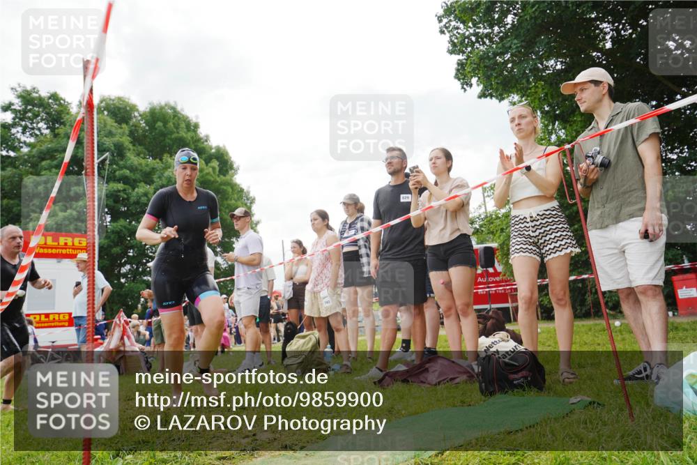 21.06.2026 - 29. Vierlanden-Triathlon LAZAROV Photography http://msf.ph/oto/9859900 21.06.2026 11:20:19 Schwimmen 790, 884, 893 meine-sportfotos.de