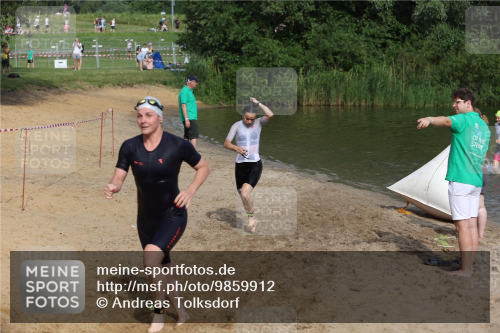 21.06.2026 - 29. Vierlanden-Triathlon Andreas Tolksdorf http://msf.ph/oto/9859912 21.06.2026 09:08:31 Schwimmen 226, 233, 257, 268 meine-sportfotos.de