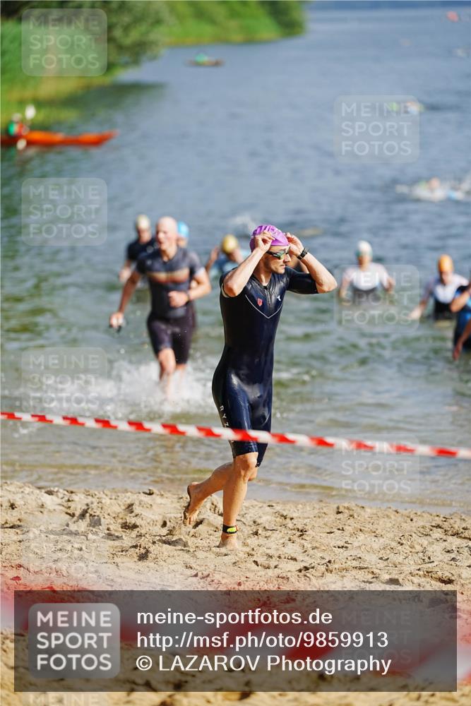 21.06.2026 - 29. Vierlanden-Triathlon LAZAROV Photography http://msf.ph/oto/9859913 21.06.2026 08:37:02 Schwimmen 24, 30 meine-sportfotos.de