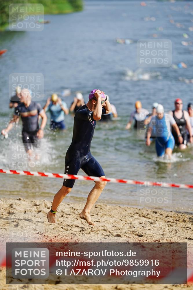 21.06.2026 - 29. Vierlanden-Triathlon LAZAROV Photography http://msf.ph/oto/9859916 21.06.2026 08:37:02 Schwimmen 24, 30 meine-sportfotos.de