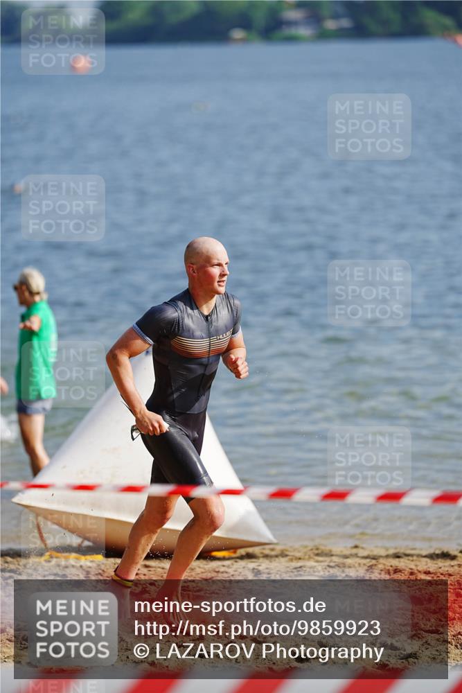 21.06.2026 - 29. Vierlanden-Triathlon LAZAROV Photography http://msf.ph/oto/9859923 21.06.2026 08:37:06 Schwimmen 24, 30, 63 meine-sportfotos.de