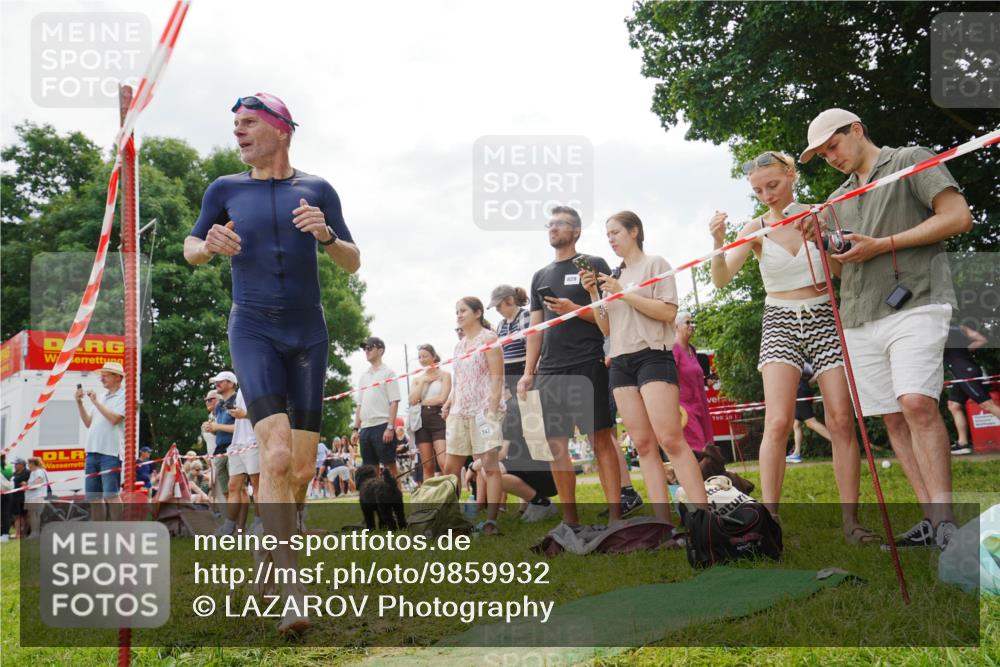 21.06.2026 - 29. Vierlanden-Triathlon LAZAROV Photography http://msf.ph/oto/9859932 21.06.2026 11:21:55 Schwimmen 806 meine-sportfotos.de
