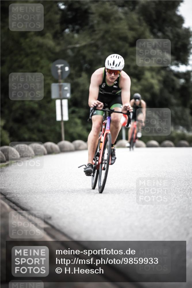 21.06.2026 - 29. Vierlanden-Triathlon H.Heesch http://msf.ph/oto/9859933 21.06.2026 12:06:28 Radfahren 754, 833, 909, 920, 959, 970, 971 meine-sportfotos.de