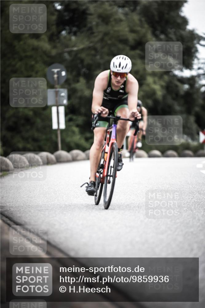 21.06.2026 - 29. Vierlanden-Triathlon H.Heesch http://msf.ph/oto/9859936 21.06.2026 12:06:28 Radfahren 754, 833, 909, 920, 959, 970, 971 meine-sportfotos.de
