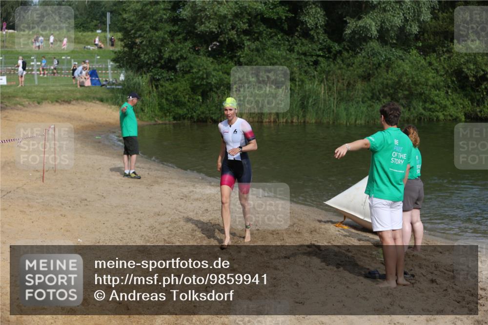 21.06.2026 - 29. Vierlanden-Triathlon Andreas Tolksdorf http://msf.ph/oto/9859941 21.06.2026 09:08:37 Schwimmen 221, 226, 257 meine-sportfotos.de