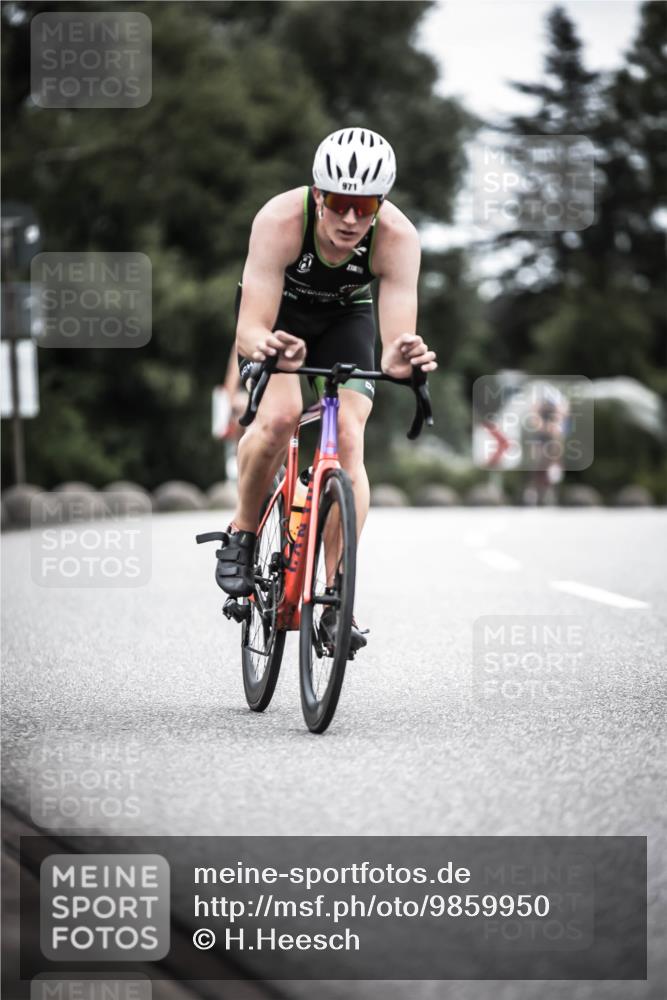 21.06.2026 - 29. Vierlanden-Triathlon H.Heesch http://msf.ph/oto/9859950 21.06.2026 12:06:28 Radfahren 754, 833, 909, 920, 959, 970, 971 meine-sportfotos.de