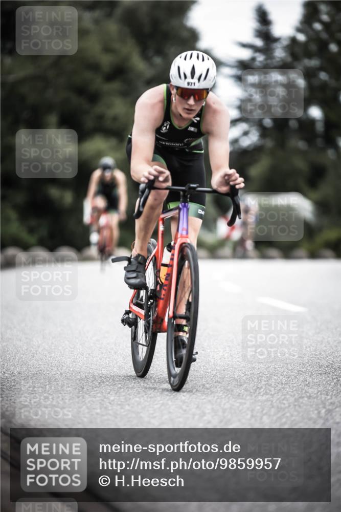 21.06.2026 - 29. Vierlanden-Triathlon H.Heesch http://msf.ph/oto/9859957 21.06.2026 12:06:28 Radfahren 754, 833, 909, 920, 959, 970, 971 meine-sportfotos.de