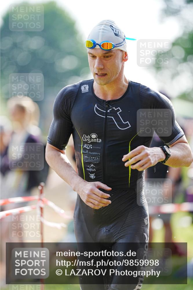 21.06.2026 - 29. Vierlanden-Triathlon LAZAROV Photography http://msf.ph/oto/9859998 21.06.2026 08:38:05 Schwimmen 13, 37 meine-sportfotos.de