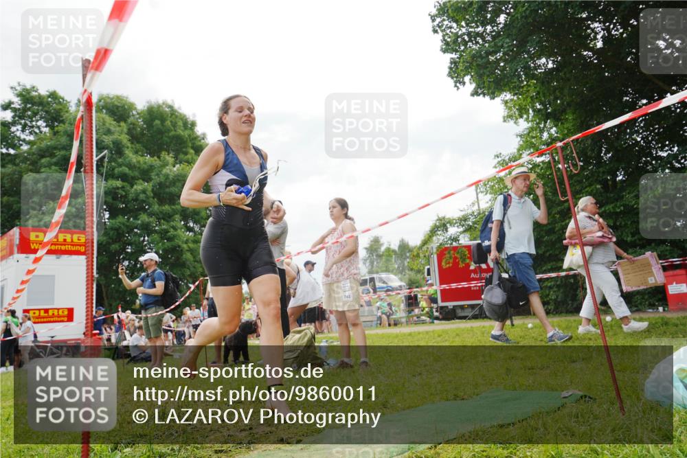 21.06.2026 - 29. Vierlanden-Triathlon LAZAROV Photography http://msf.ph/oto/9860011 21.06.2026 11:24:20 Schwimmen 869 meine-sportfotos.de