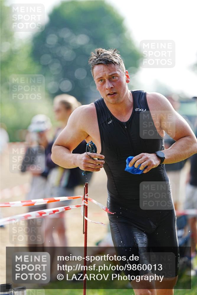 21.06.2026 - 29. Vierlanden-Triathlon LAZAROV Photography http://msf.ph/oto/9860013 21.06.2026 08:38:09 Schwimmen 13, 37 meine-sportfotos.de