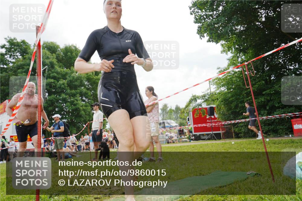 21.06.2026 - 29. Vierlanden-Triathlon LAZAROV Photography http://msf.ph/oto/9860015 21.06.2026 11:24:29 Schwimmen 818, 831, 869, 903 meine-sportfotos.de