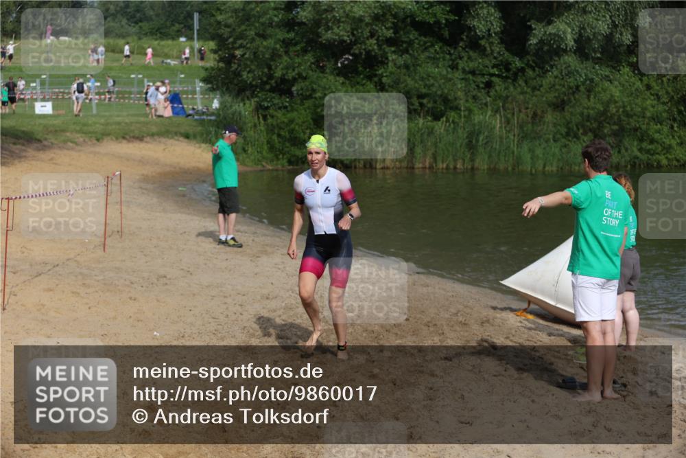 21.06.2026 - 29. Vierlanden-Triathlon Andreas Tolksdorf http://msf.ph/oto/9860017 21.06.2026 09:08:37 Schwimmen 221, 226, 257 meine-sportfotos.de