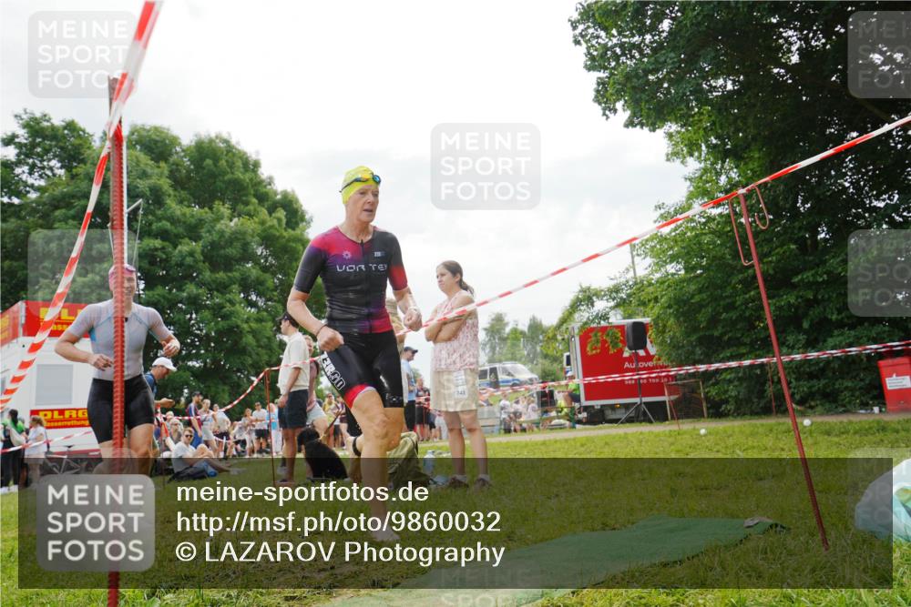 21.06.2026 - 29. Vierlanden-Triathlon LAZAROV Photography http://msf.ph/oto/9860032 21.06.2026 11:24:36 Schwimmen 818, 831, 837, 840, 852, 859, 888, 903 meine-sportfotos.de
