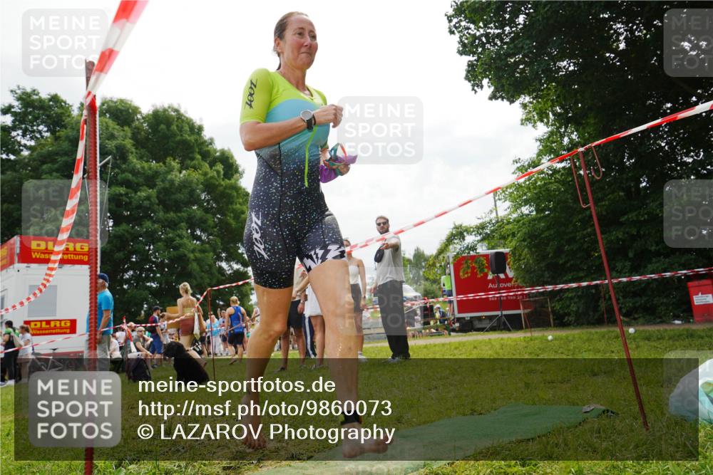 21.06.2026 - 29. Vierlanden-Triathlon LAZAROV Photography http://msf.ph/oto/9860073 21.06.2026 11:26:05 Schwimmen 864, 874 meine-sportfotos.de