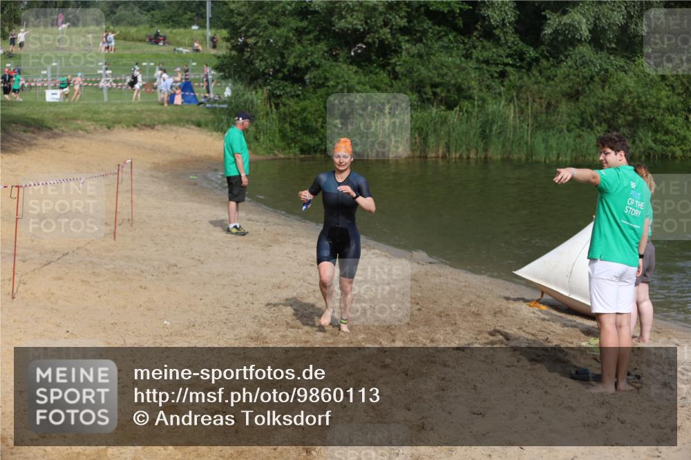 21.06.2026 - 29. Vierlanden-Triathlon Andreas Tolksdorf http://msf.ph/oto/9860113 21.06.2026 09:08:47 Schwimmen 221 meine-sportfotos.de