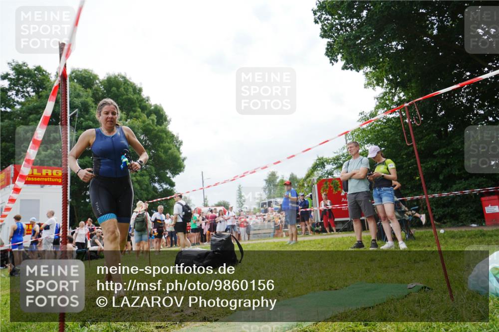 21.06.2026 - 29. Vierlanden-Triathlon LAZAROV Photography http://msf.ph/oto/9860156 21.06.2026 11:38:59 Schwimmen 836 meine-sportfotos.de