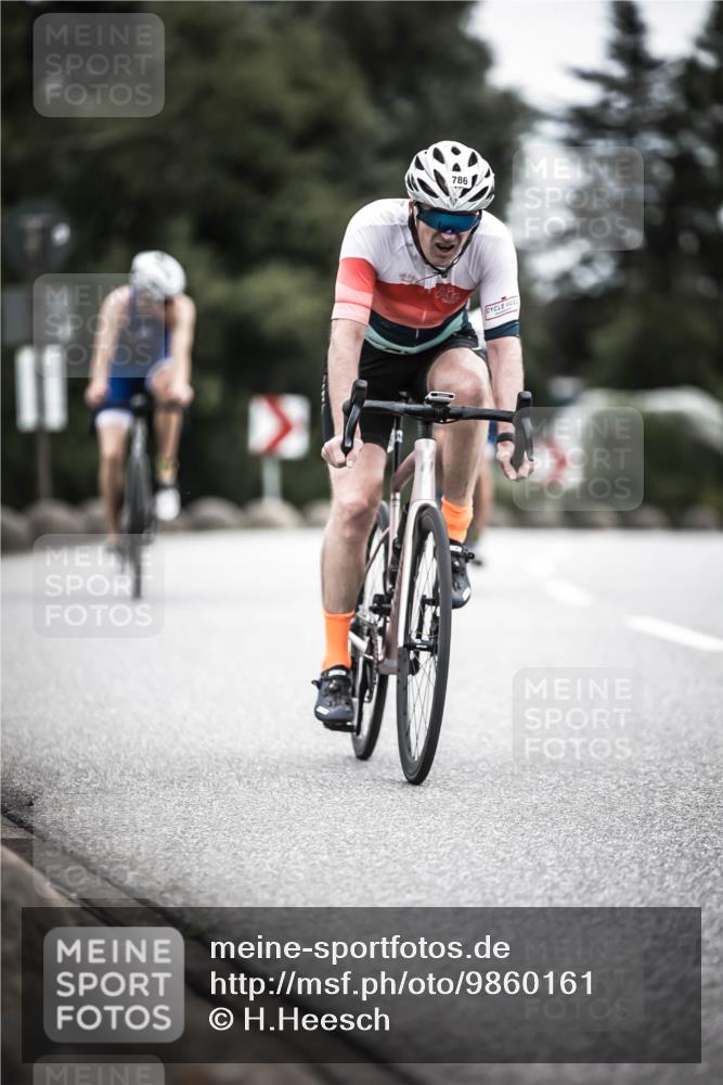 21.06.2026 - 29. Vierlanden-Triathlon H.Heesch http://msf.ph/oto/9860161 21.06.2026 12:06:43 Radfahren 281, 771, 786, 834, 856, 861, 911, 914, 947, 951, 974 meine-sportfotos.de