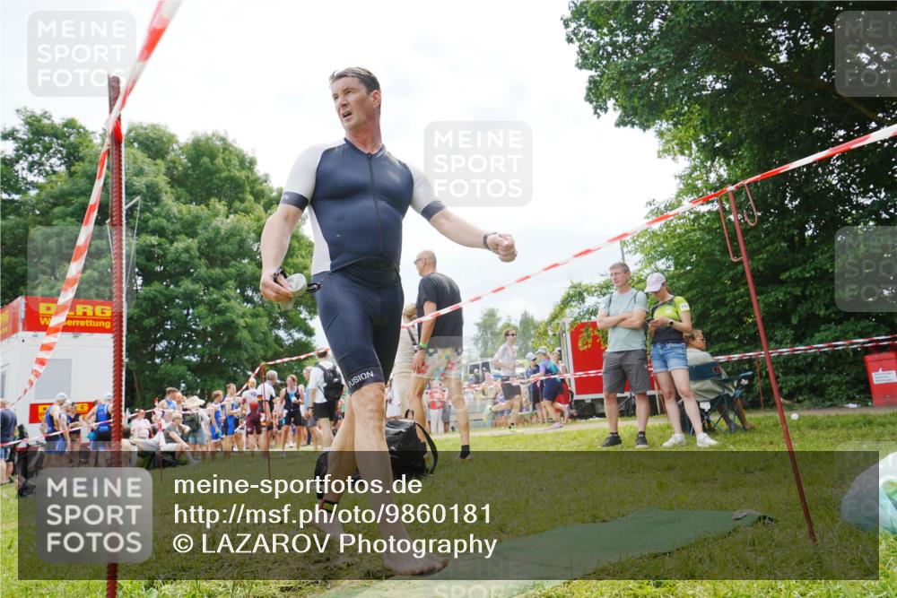 21.06.2026 - 29. Vierlanden-Triathlon LAZAROV Photography http://msf.ph/oto/9860181 21.06.2026 11:40:19 Schwimmen 796 meine-sportfotos.de
