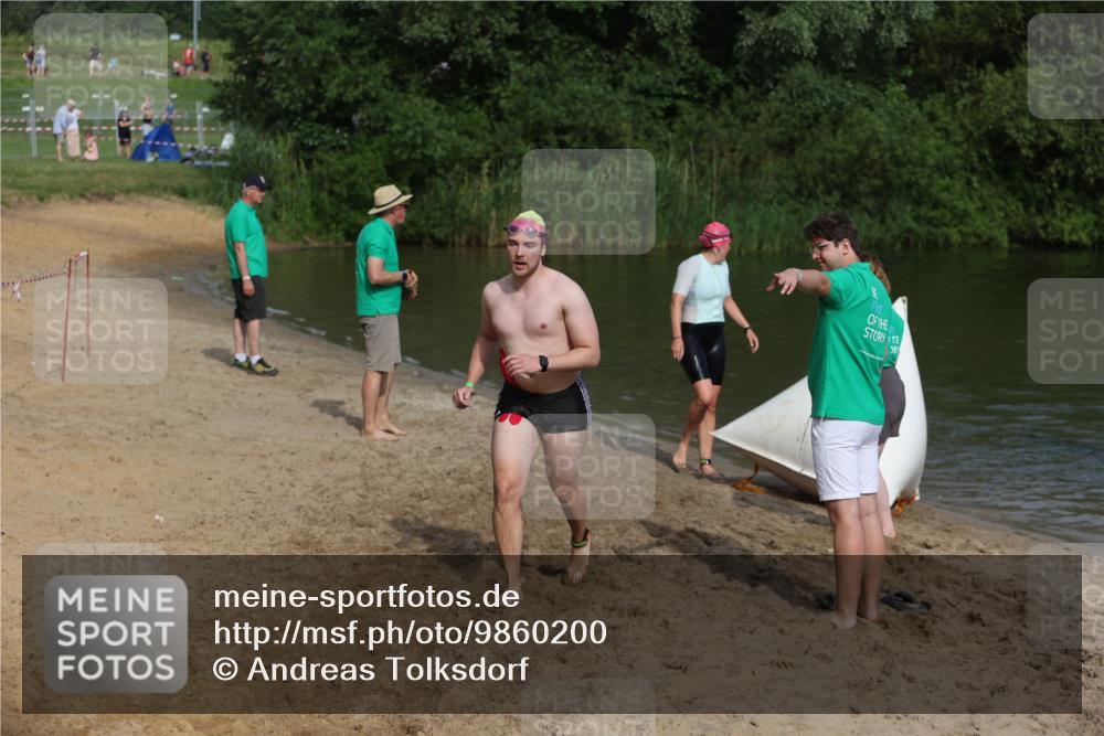 21.06.2026 - 29. Vierlanden-Triathlon Andreas Tolksdorf http://msf.ph/oto/9860200 21.06.2026 09:09:27 Schwimmen 291 meine-sportfotos.de
