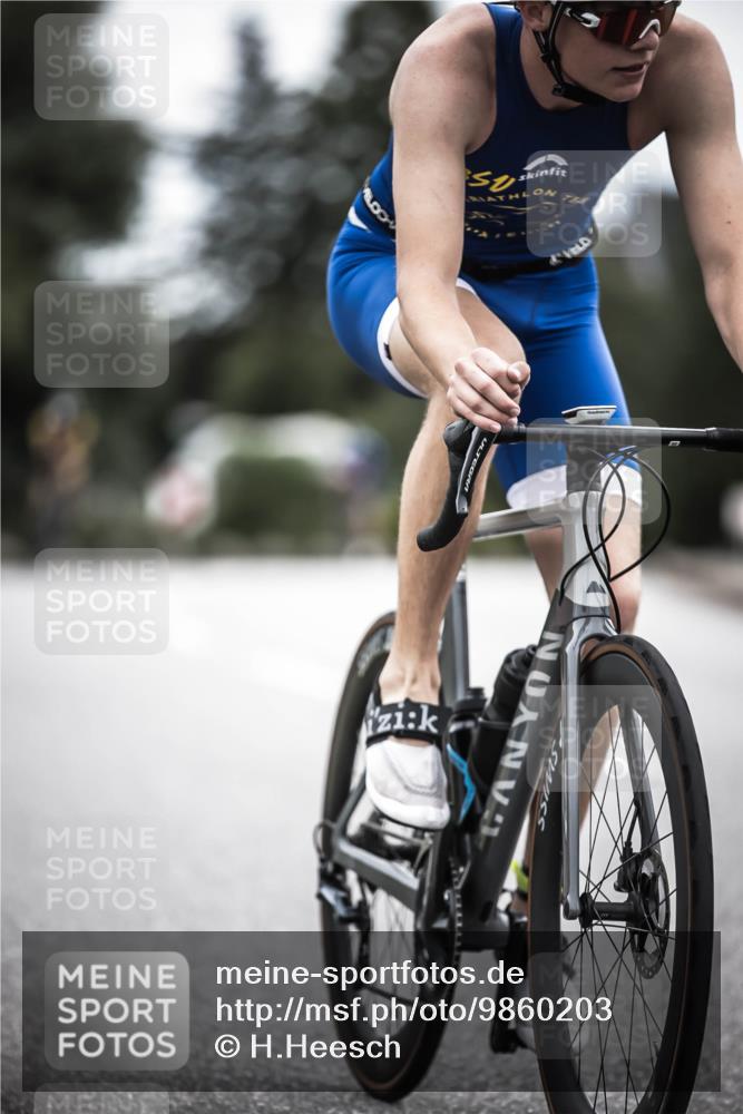 21.06.2026 - 29. Vierlanden-Triathlon H.Heesch http://msf.ph/oto/9860203 21.06.2026 12:06:45 Radfahren 281, 771, 786, 834, 856, 861, 889, 911, 914, 947, 951, 974 meine-sportfotos.de