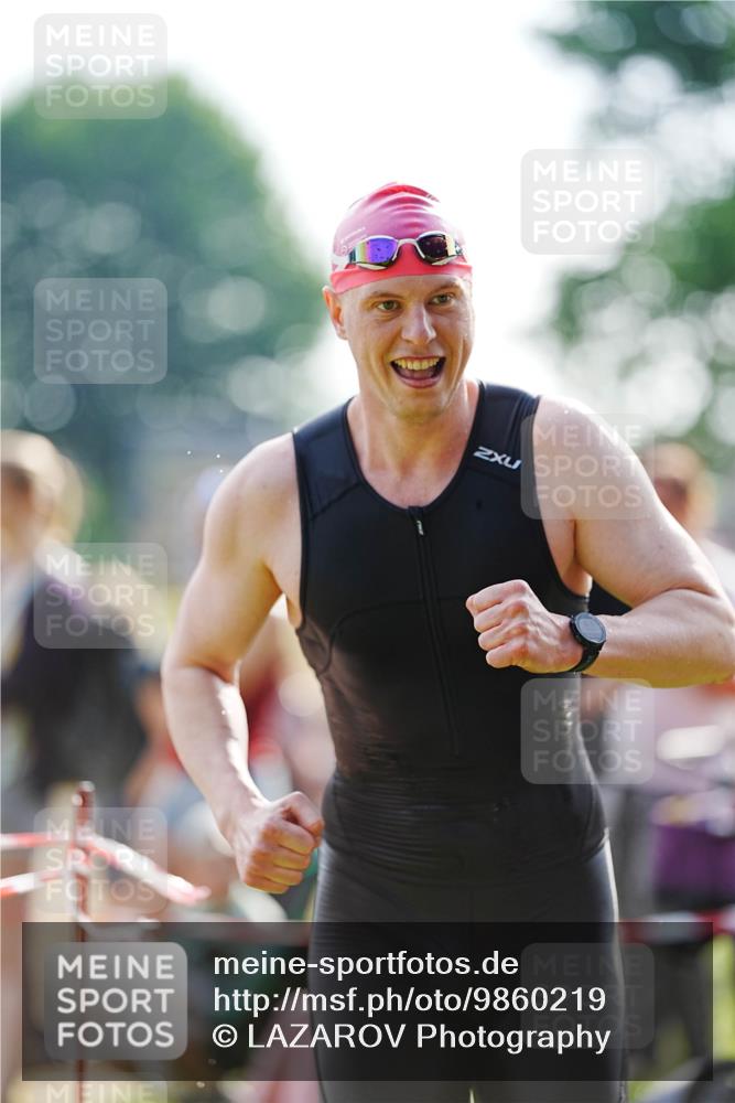21.06.2026 - 29. Vierlanden-Triathlon LAZAROV Photography http://msf.ph/oto/9860219 21.06.2026 08:39:05 Schwimmen 10, 61, 82 meine-sportfotos.de