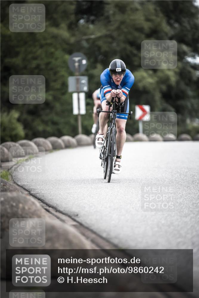 21.06.2026 - 29. Vierlanden-Triathlon H.Heesch http://msf.ph/oto/9860242 21.06.2026 12:06:49 Radfahren 281, 739, 771, 834, 847, 856, 861, 889, 911, 914, 974 meine-sportfotos.de