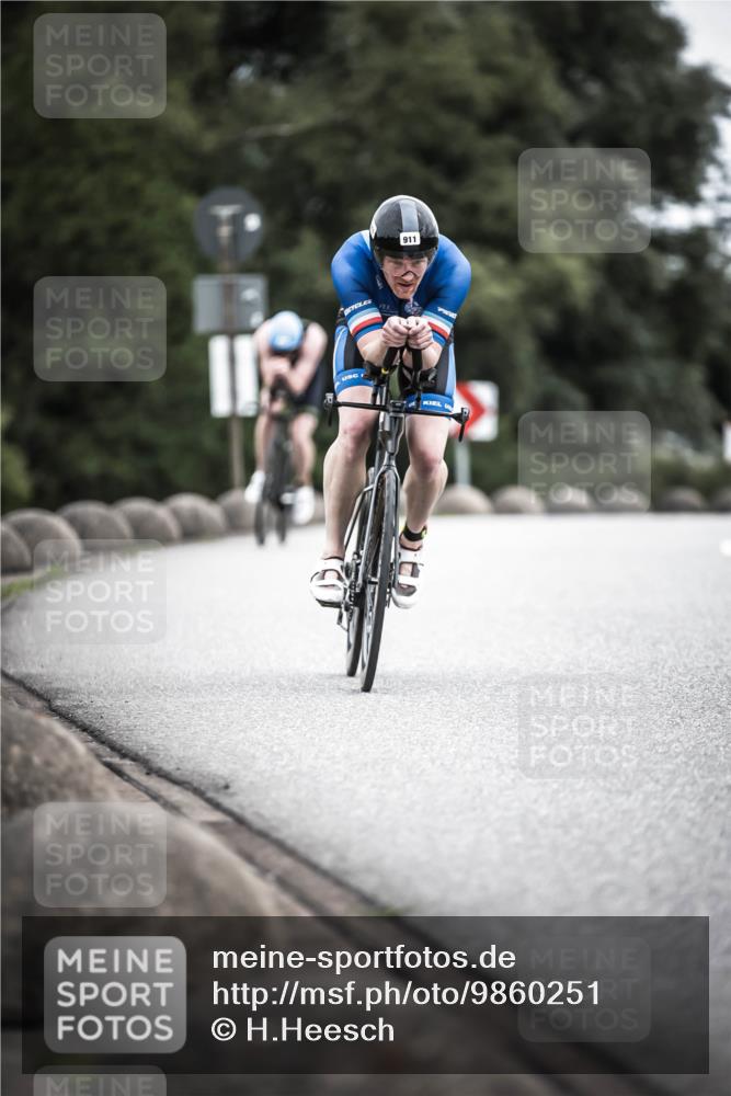21.06.2026 - 29. Vierlanden-Triathlon H.Heesch http://msf.ph/oto/9860251 21.06.2026 12:06:49 Radfahren 281, 739, 771, 834, 847, 856, 861, 889, 911, 914, 974 meine-sportfotos.de