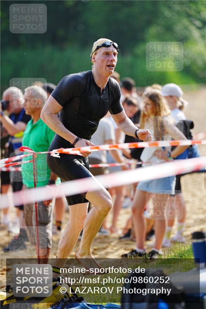 21.06.2026 - 29. Vierlanden-Triathlon LAZAROV Photography http://msf.ph/oto/9860252 21.06.2026 08:39:13 Schwimmen 10, 61 meine-sportfotos.de