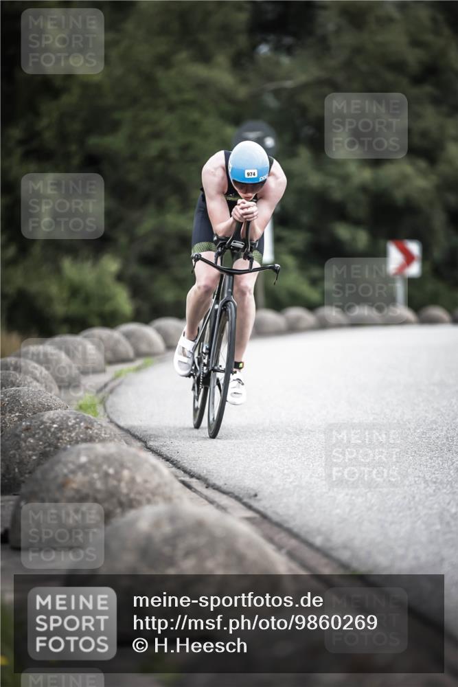 21.06.2026 - 29. Vierlanden-Triathlon H.Heesch http://msf.ph/oto/9860269 21.06.2026 12:06:51 Radfahren 281, 638, 739, 769, 771, 847, 856, 861, 889, 910, 911, 914, 946, 974 meine-sportfotos.de