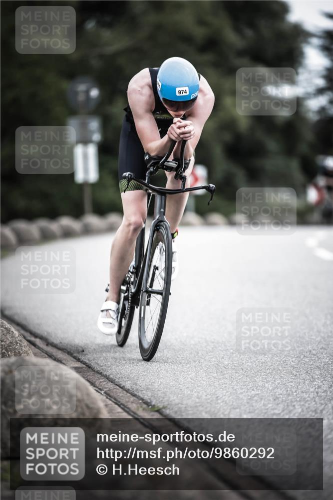 21.06.2026 - 29. Vierlanden-Triathlon H.Heesch http://msf.ph/oto/9860292 21.06.2026 12:06:51 Radfahren 281, 638, 739, 769, 771, 847, 856, 861, 889, 910, 911, 914, 946, 974 meine-sportfotos.de
