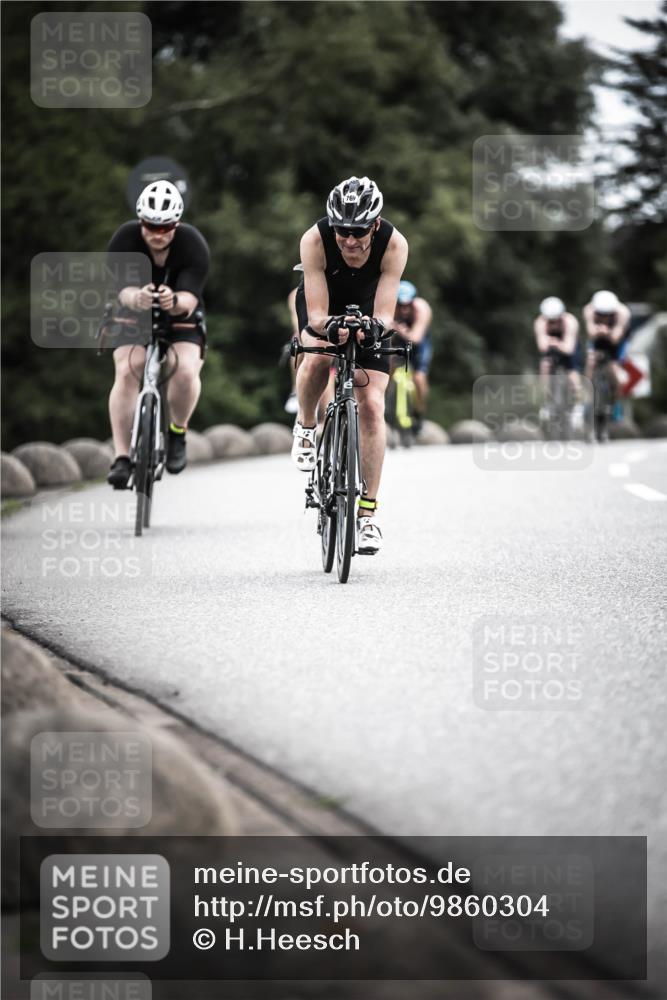 21.06.2026 - 29. Vierlanden-Triathlon H.Heesch http://msf.ph/oto/9860304 21.06.2026 12:06:56 Radfahren 638, 739, 769, 847, 889, 910, 946, 952, 953 meine-sportfotos.de
