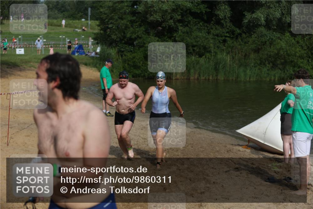 21.06.2026 - 29. Vierlanden-Triathlon Andreas Tolksdorf http://msf.ph/oto/9860311 21.06.2026 09:10:39 Schwimmen 267, 271, 274, 284, 293, 298, 301 meine-sportfotos.de