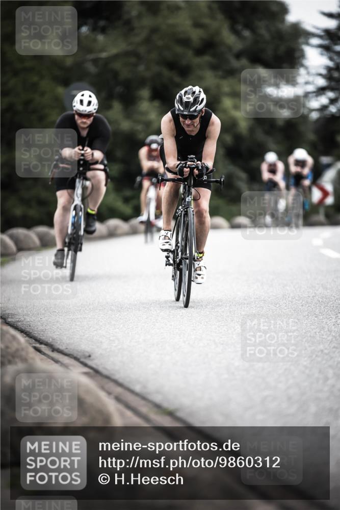 21.06.2026 - 29. Vierlanden-Triathlon H.Heesch http://msf.ph/oto/9860312 21.06.2026 12:06:57 Radfahren 638, 739, 768, 769, 847, 910, 946, 952, 953 meine-sportfotos.de