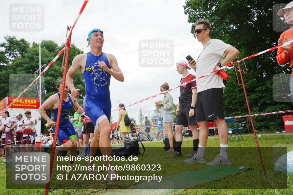 21.06.2026 - 29. Vierlanden-Triathlon LAZAROV Photography http://msf.ph/oto/9860323 21.06.2026 12:01:58 Schwimmen 911, 914, 920, 934, 951 meine-sportfotos.de