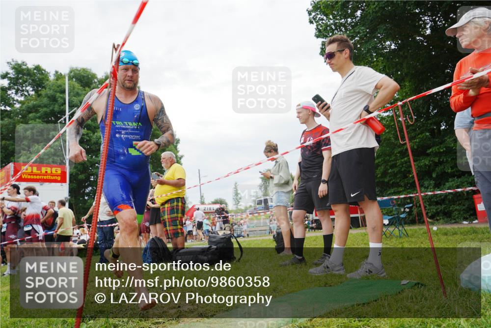21.06.2026 - 29. Vierlanden-Triathlon LAZAROV Photography http://msf.ph/oto/9860358 21.06.2026 12:02:18 Schwimmen 910, 935, 950 meine-sportfotos.de