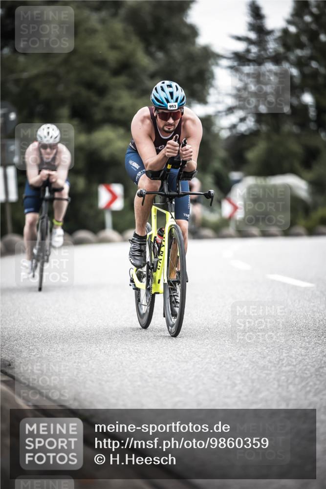 21.06.2026 - 29. Vierlanden-Triathlon H.Heesch http://msf.ph/oto/9860359 21.06.2026 12:07:00 Radfahren 638, 739, 768, 769, 847, 910, 946, 952, 953 meine-sportfotos.de
