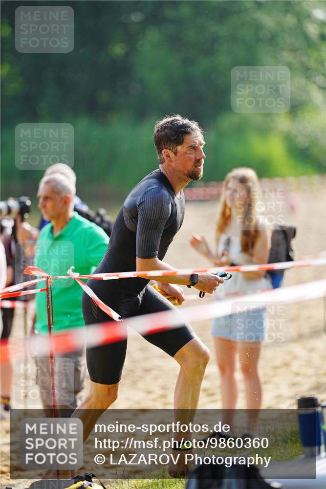 21.06.2026 - 29. Vierlanden-Triathlon LAZAROV Photography http://msf.ph/oto/9860360 21.06.2026 08:41:07 Schwimmen 99, 129, 132 meine-sportfotos.de